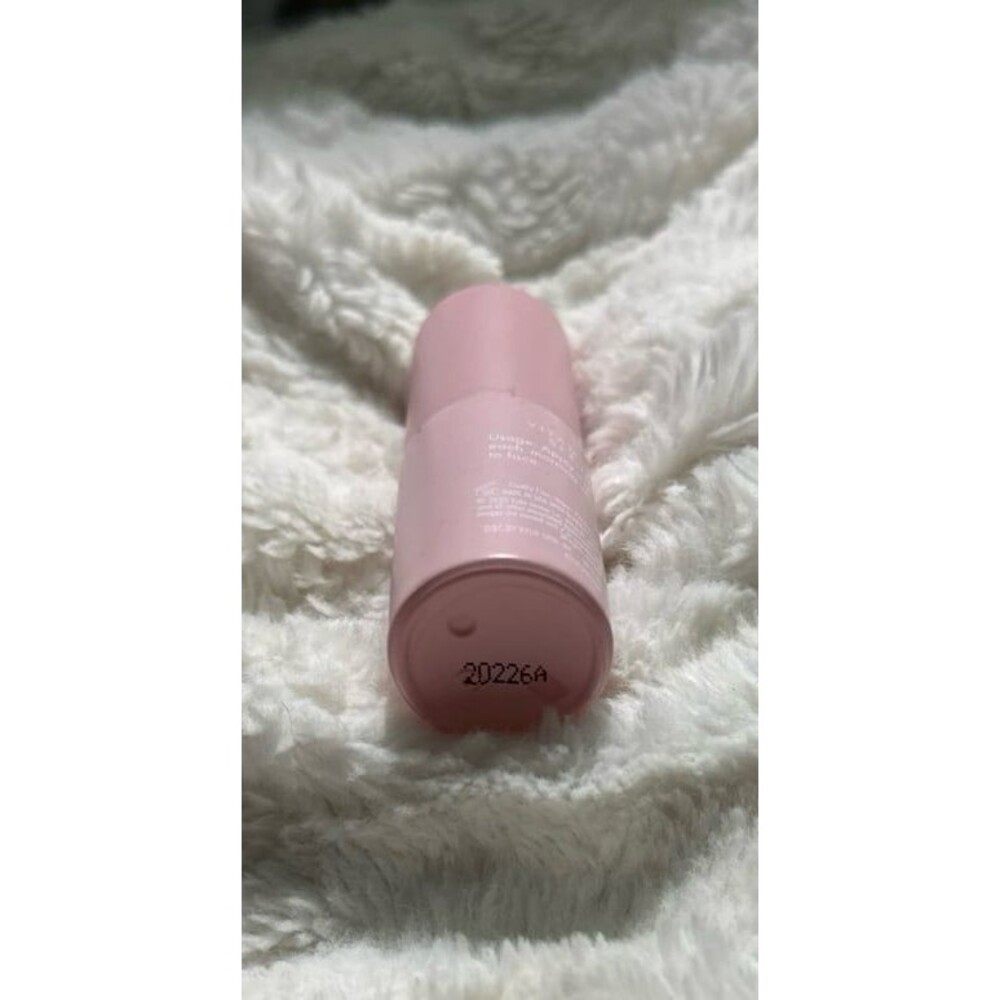Kylie Skin Vitamin C Serum - Picture 3 of 3